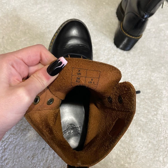 Dr martens leather platform combat boot size 8 Leona black lace up euc - Picture 10 of 10